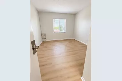 4127 Heron Way #E-111, Bradenton, FL 34205 - Photo 8