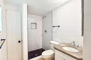3724 Taro Pl, Sarasota, FL 34232 - Photo 14