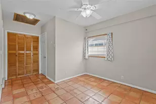 2520 E Milmar Dr, Sarasota, FL 34237 - Photo 20