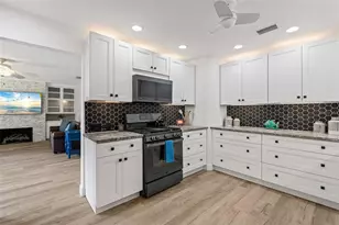 7215 Westmoreland Dr, Sarasota, FL 34243 - Photo 10
