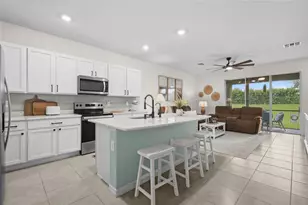 17668 Crescent Moon Loop, Bradenton, FL 34211 - Photo 4