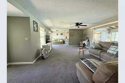 318 Venice East Boulevard, Venice, FL 34293 - Photo 8