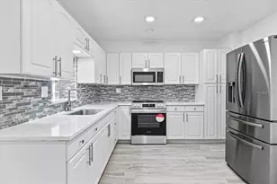 6243 Carlton Ave, Sarasota, FL 34231 - Photo 8