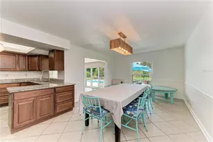 2219 Lockwood Meadows Cir, Sarasota, FL 34234 - Photo 18