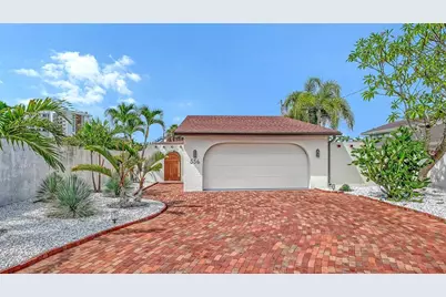 556 N Washington Drive, Sarasota, FL 34236 - Photo 2