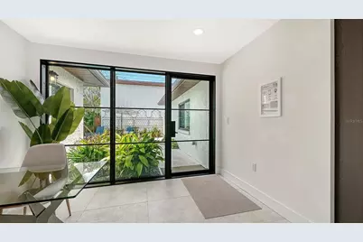 556 N Washington Drive, Sarasota, FL 34236 - Photo 8