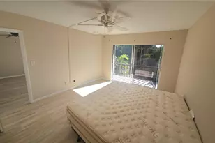 1650 Pine Tree Ln, Sarasota, FL 34236 - Photo 8