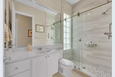 8375 Jesolo Lane, Sarasota, FL 34238 - Photo 16