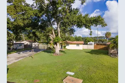 1126 Carmella Circle, Sarasota, FL 34243 - Photo 4