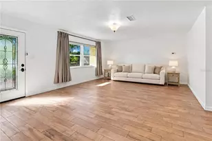 1126 Carmella Cir, Sarasota, FL 34243 - Photo 6