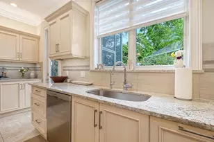 1359 Tearose Pl, Sarasota, FL 34239 - Photo 16