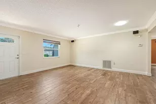 4090 Groveland Ave, Sarasota, FL 34231 - Photo 4