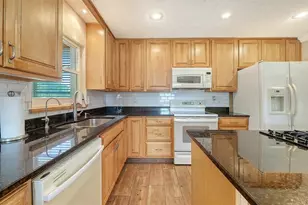 4090 Groveland Ave, Sarasota, FL 34231 - Photo 8