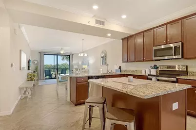 17006 Vardon Terrace #305, Bradenton, FL 34211 - Photo 2