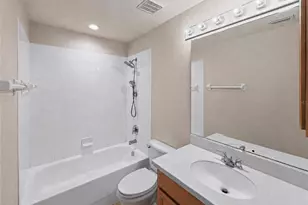 13068 Tigers Eye Dr, Venice, FL 34292 - Photo 22