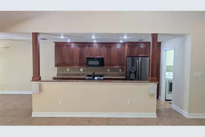 4615 Oak Forest Drive E #22, Sarasota, FL 34231 - Photo 8
