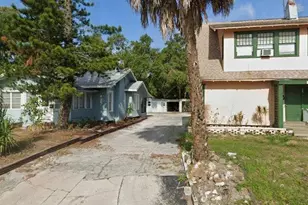 612 26th St W, Bradenton, FL 34205 - Photo 1