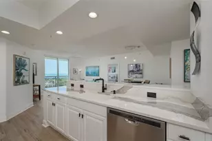 800 N Tamiami Trl, Sarasota, FL 34236 - Photo 18
