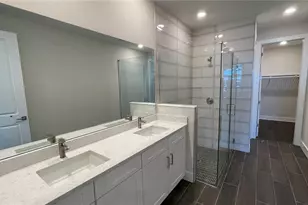 18519 Dayspring Pl, Venice, FL 34293 - Photo 10