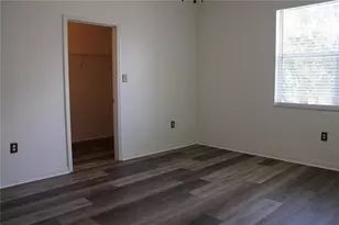 3429 Parkridge Cir, Sarasota, FL 34243 - Photo 18