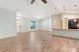 3716 46th Ave Dr W, Bradenton, FL 34210 - Photo 10