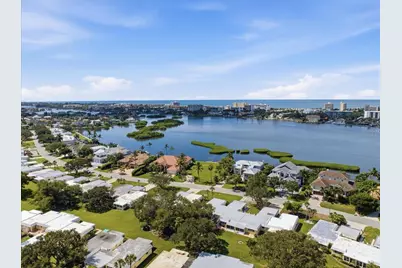 5826 Driftwood Place, Sarasota, FL 34231 - Photo 6