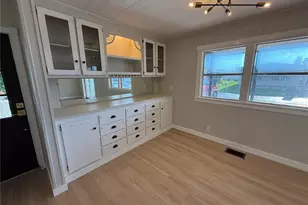 6710 36th Ave E, Palmetto, FL 34221 - Photo 10