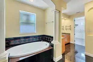 4250 Swift Rd, Sarasota, FL 34231 - Photo 14