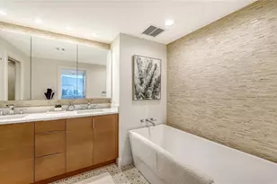 1211 Gulf of Mexico Dr, Longboat Key, FL 34228 - Photo 22
