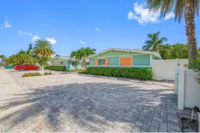 3007 Avenue E #B, Bradenton Beach, FL 34217 - Photo 36