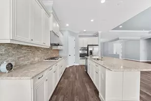 8256 Larkspur Cir, Sarasota, FL 34241 - Photo 26