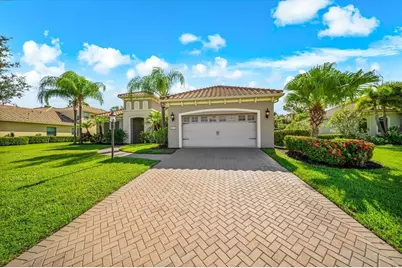 8256 Larkspur Circle, Sarasota, FL 34241 - Photo 6