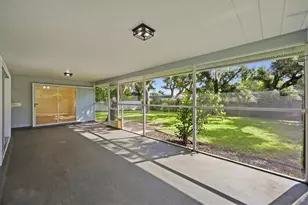 125 Mimosa Dr, Sarasota, FL 34232 - Photo 20