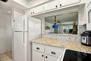 304 47th Ave Dr W, Bradenton, FL 34207 - Photo 10