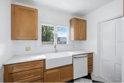 1309 13th Avenue W, Bradenton, FL 34205 - Photo 14