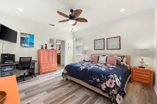 12501 Cinqueterre Dr, Venice, FL 34293 - Photo 16