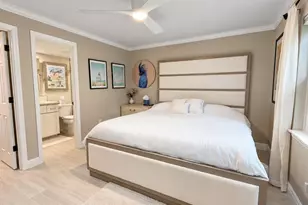 954 La Costa Cir, Sarasota, FL 34237 - Photo 16
