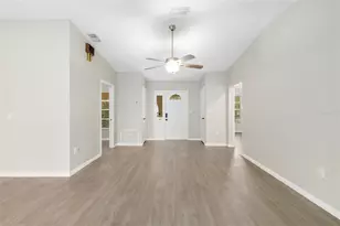 3905 Sandpointe Dr, Bradenton, FL 34205 - Photo 10