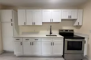 5680 28th St N, Saint Petersburg, FL 33714 - Photo 4
