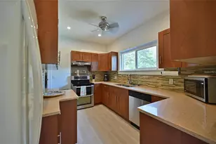 2408 Hillview St, Sarasota, FL 34239 - Photo 12
