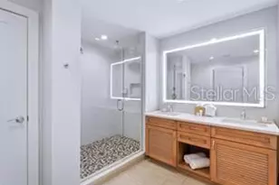 5325 Marina Dr, Holmes Beach, FL 34217 - Photo 10
