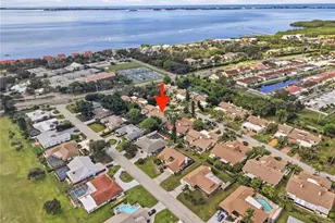 6203 Courtside Dr, Bradenton, FL 34210 - Photo 8