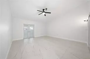 6203 Courtside Dr, Bradenton, FL 34210 - Photo 16
