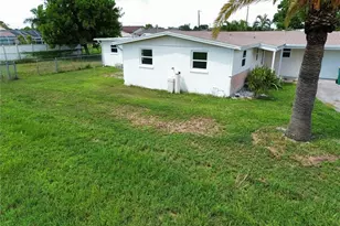 160 Francis Dr NE, Port Charlotte, FL 33952 - Photo 22
