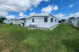 808 53rd Ave E, Bradenton, FL 34203 - Photo 4