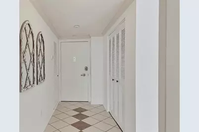 1212 Benjamin Franklin Drive #1003, Sarasota, FL 34236 - Photo 6