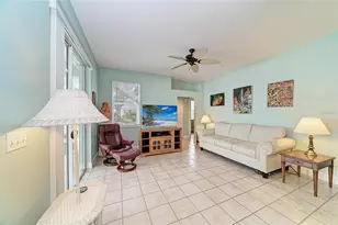 12105 Beeflower Dr, Lakewood Ranch, FL 34202 - Photo 14