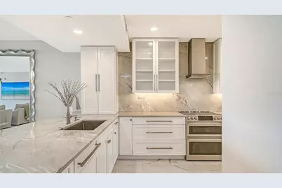 5461 Gulf Of Mexico Drive #304, Longboat Key, FL 34228 - Photo 16