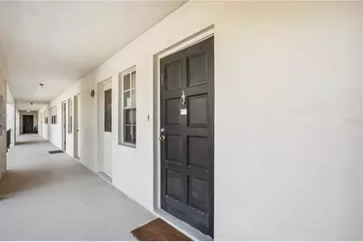7461 W Country Club Drive N #207, Sarasota, FL 34243 - Photo 2
