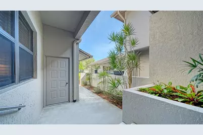 1638 Starling Drive #105, Sarasota, FL 34231 - Photo 38